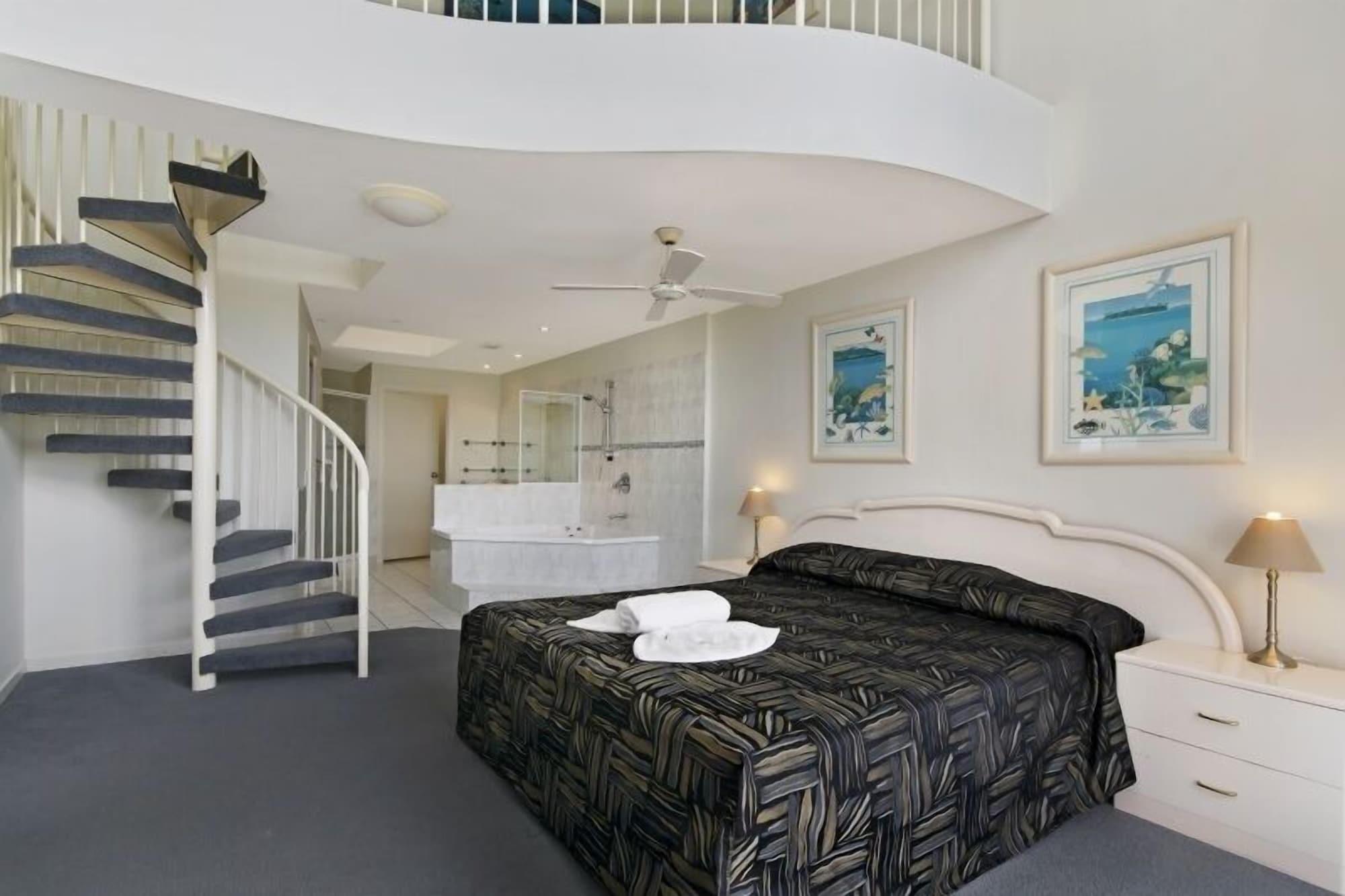 Riviere On Golden Beach Caloundra Luaran gambar