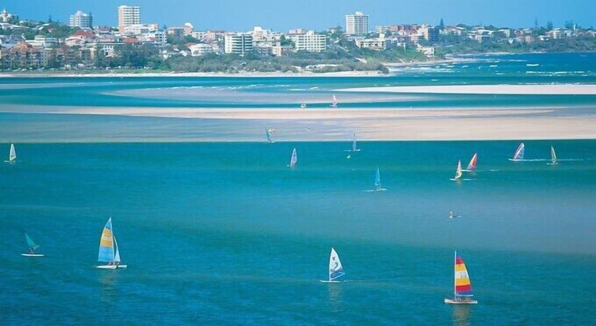 Riviere On Golden Beach Caloundra Luaran gambar